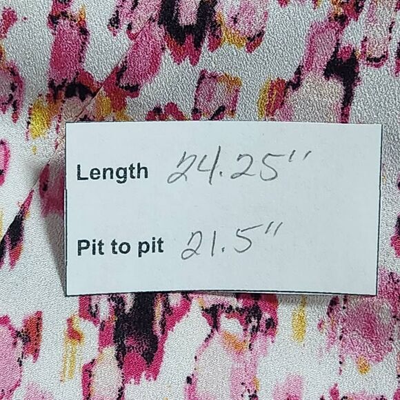 DKNY Short Sleeve Pink Print Blouse Size Medium DKNY White and Pink Top - Picture 8 of 8